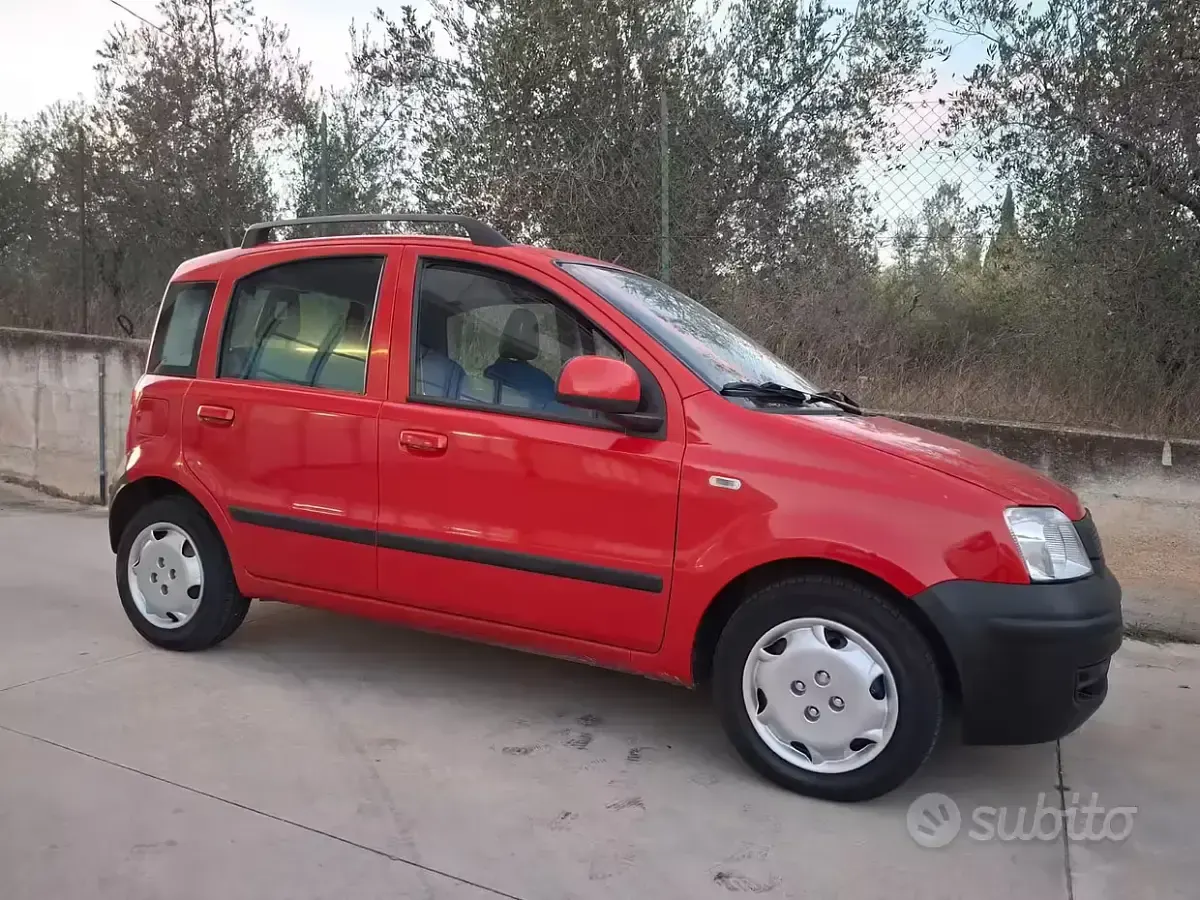 Usata Fiat Panda Emotion 60 CV (44 kW) 2004 Rosso Utilitaria