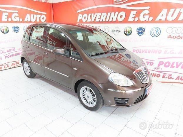 Usata Lancia Musa 95 CV (69 kW) 2010 Marrone Monovolume