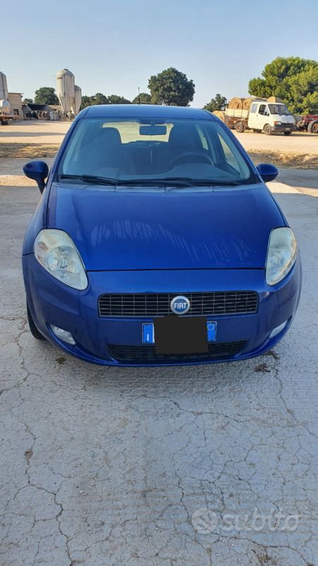 Blu Usata 2006 Fiat Grande Punto Due volumi | 3500 € (Molto cara) - Immagine 1/4