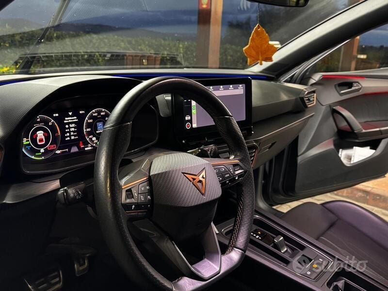 Usata Cupra Leon 150 CV (110 kW) 2021 Grigio Utilitaria