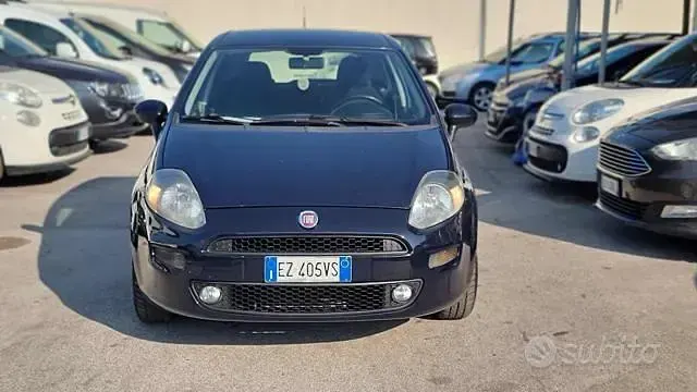Usata Fiat Punto Lounge 75 CV (55 kW) 2015 Blu Utilitaria