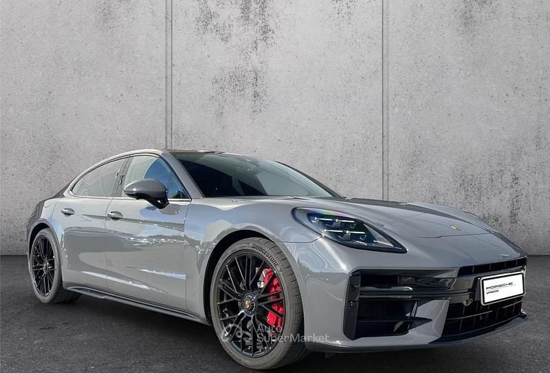 Usata Porsche Panamera 500 CV (367 kW) 2025 Grigio Berlina