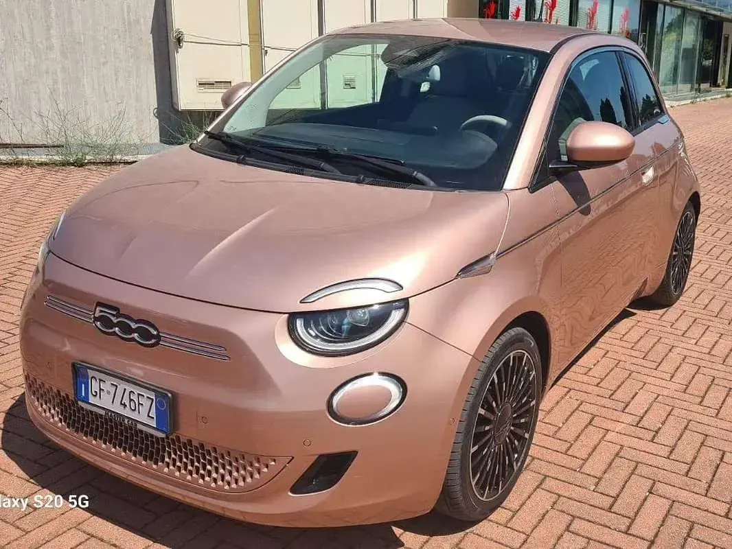 Usata Fiat 500e La Prima 42 kW (58 CV) 2021 Utilitaria