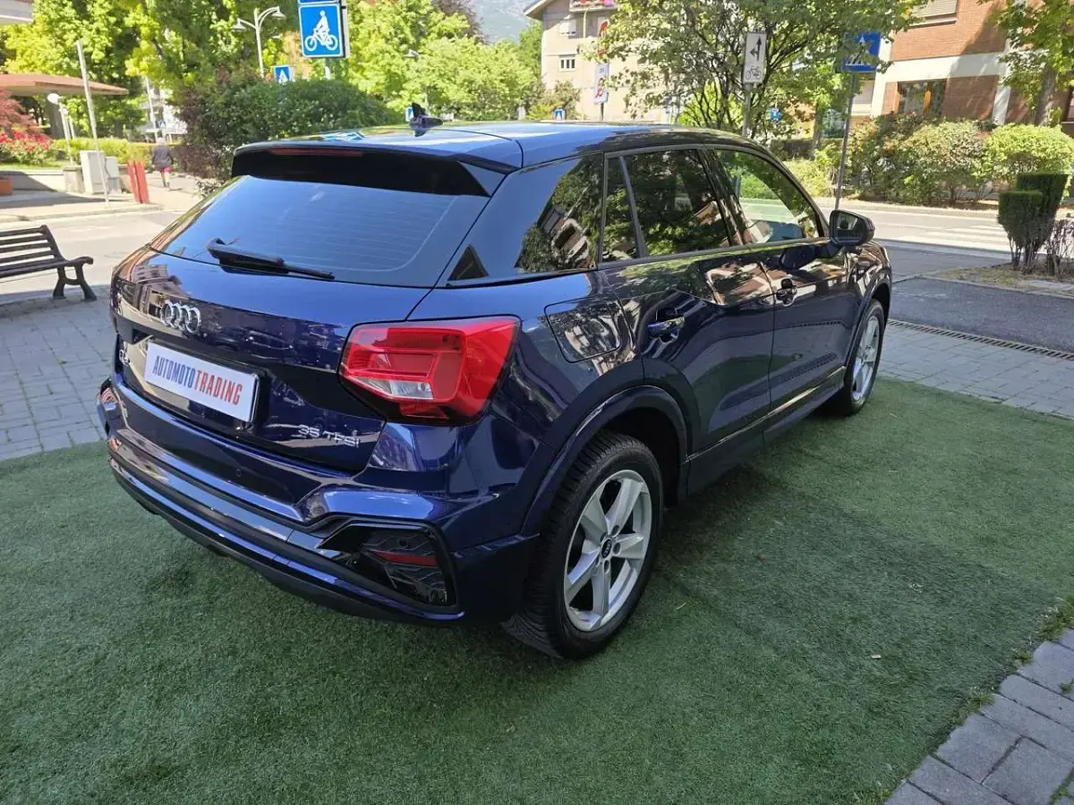Usata Audi Q2 S-Line 150 CV (110 kW) 2021 Blu/azzurro SUV