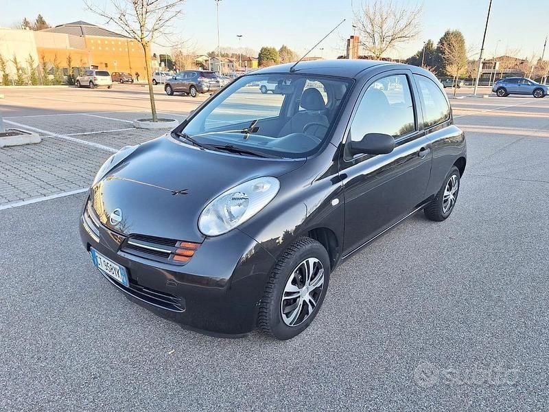Usata Nissan Micra 65 CV (47 kW) 2005 Nero Berlina