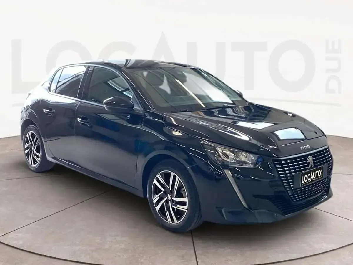 Usata Peugeot 208 Allure 101 CV (74 kW) 2023 Nero Utilitaria