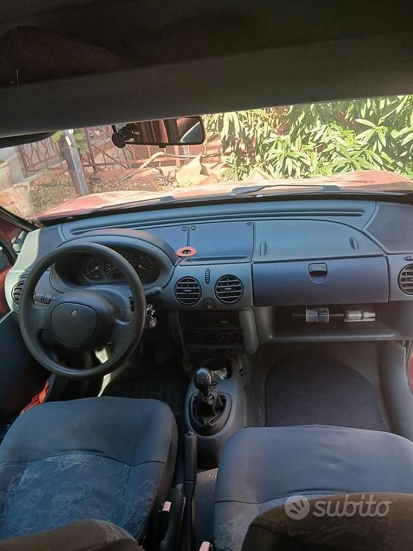 Usata Renault Kangoo 1998 Rosso Monovolume