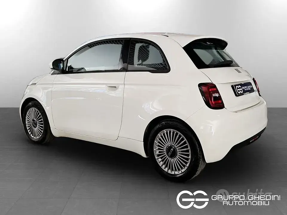Usata Fiat 500e La Prima 42 kW (58 CV) 2023 Bianco Berlina
