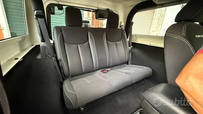 Usata Jeep Wrangler 200 CV (147 kW) 2015 Nero SUV