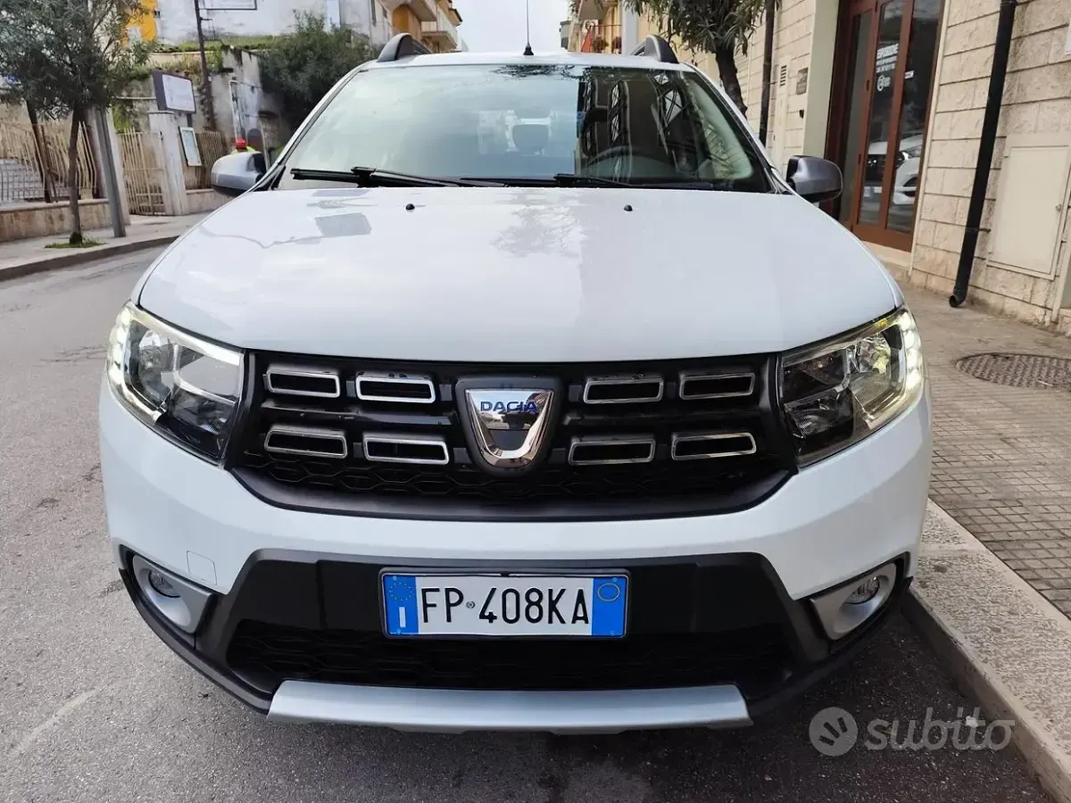 Usata Dacia Sandero Stepway 90 CV (66 kW) 2018 Bianco Berlina