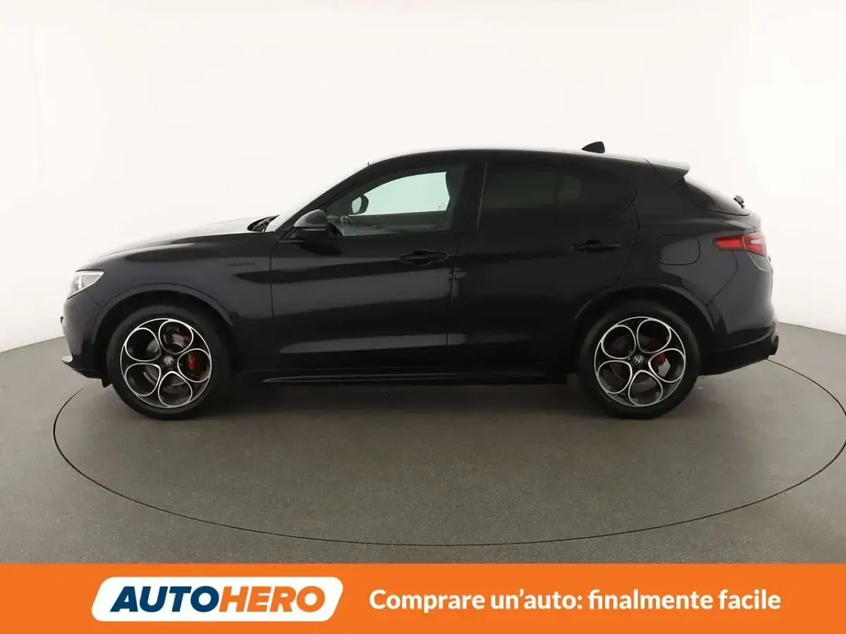 Usata Alfa Romeo Stelvio Veloce 209 CV (153 kW) 2021 Nero SUV