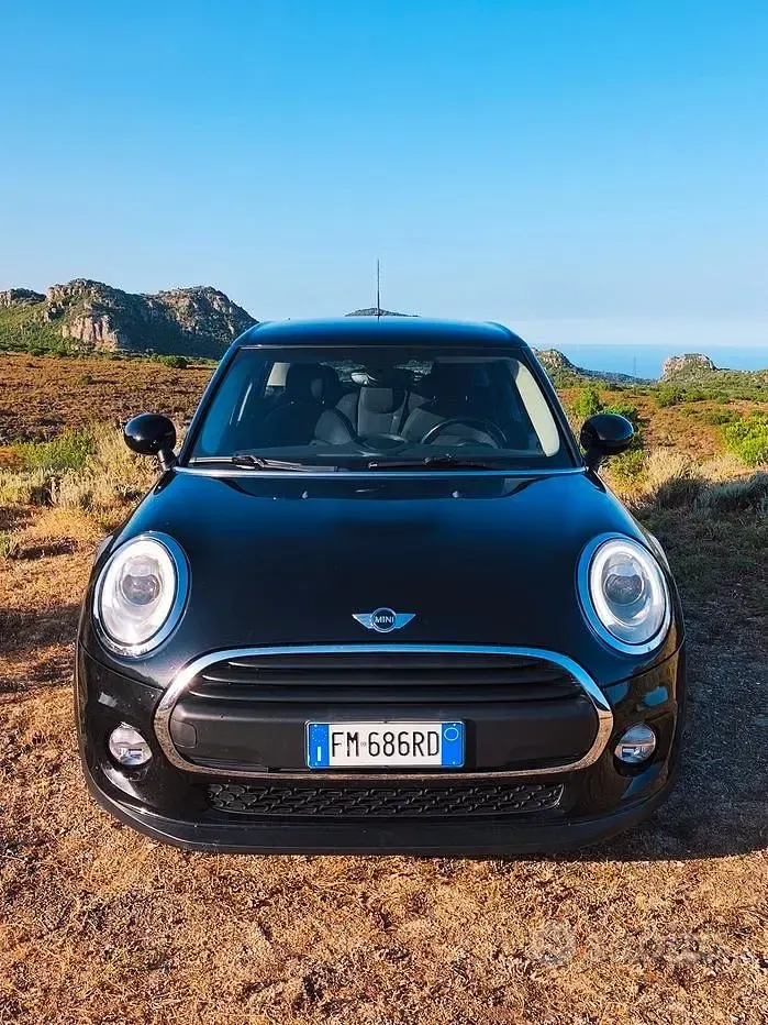 Usata Mini Cooper Hype 95 CV (69 kW) 2018 Nero Utilitaria