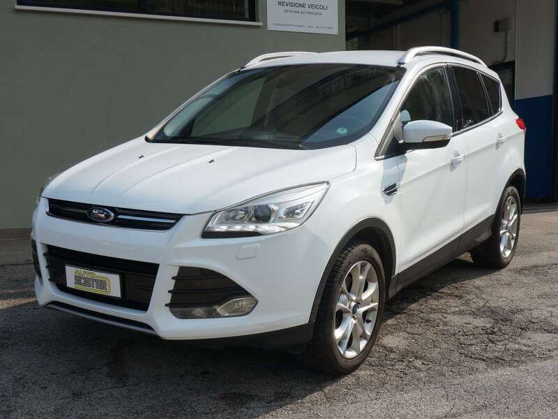Usata Ford Kuga Titanium 140 CV (102 kW) 2013 Bianco SUV