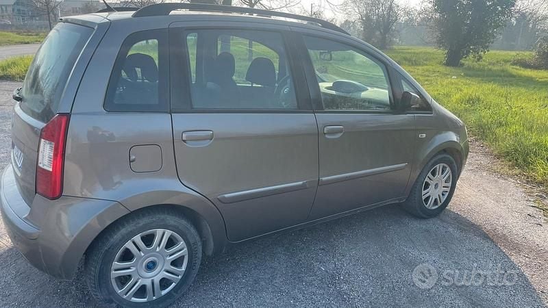 Usata Fiat Idea 2006 Grigio Monovolume