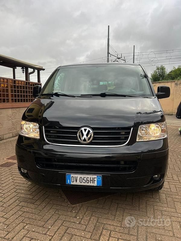 Usata VW Caravelle 131 CV (96 kW) 2009 Nero Monovolume