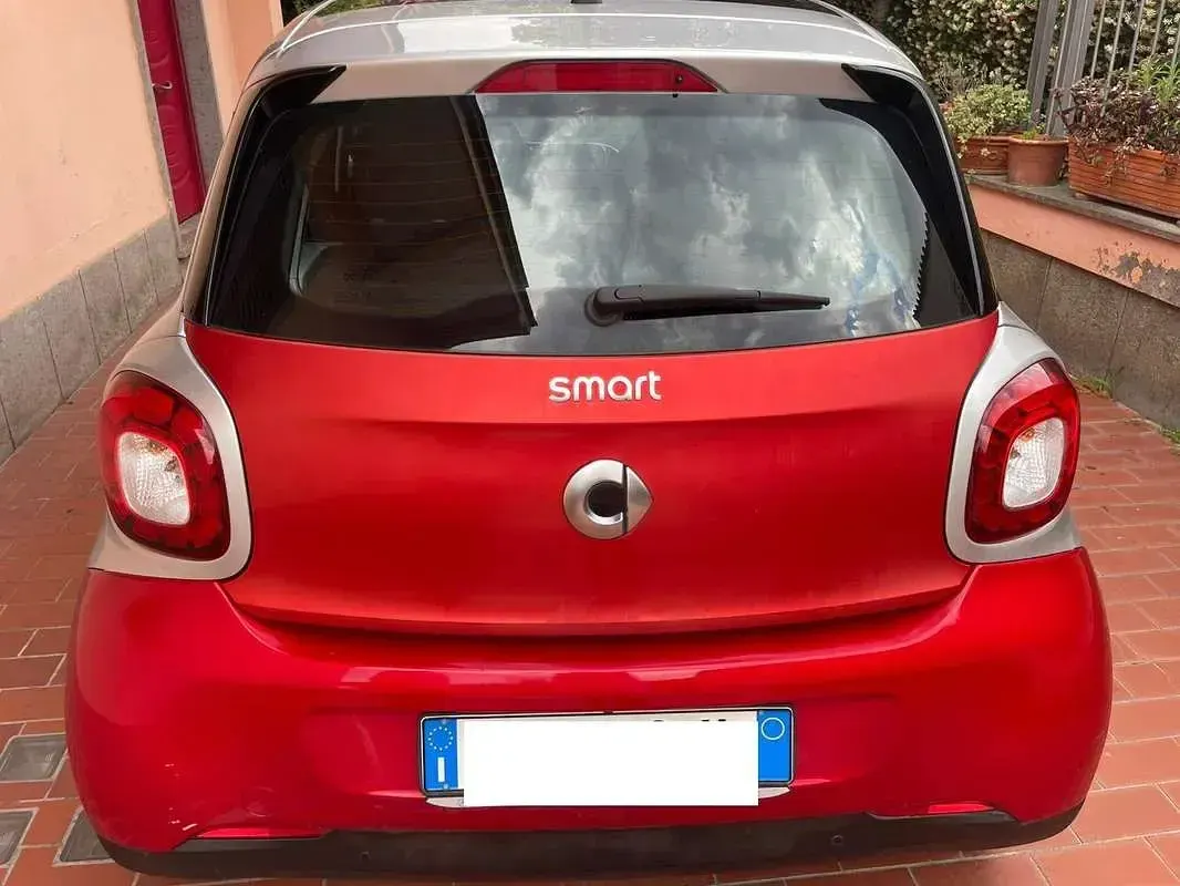 Usata Smart ForFour Passion 71 CV (52 kW) 2016 Rosso Utilitaria
