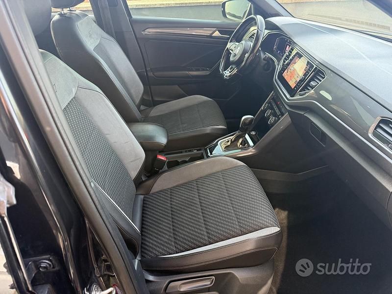 Usata VW T-Roc R-line 150 CV (110 kW) 2019 Nero SUV