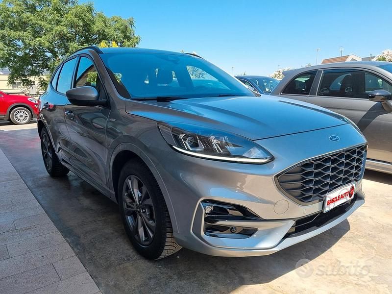 Usata Ford Kuga ST-Line 120 CV (88 kW) 2022 Grigio SUV