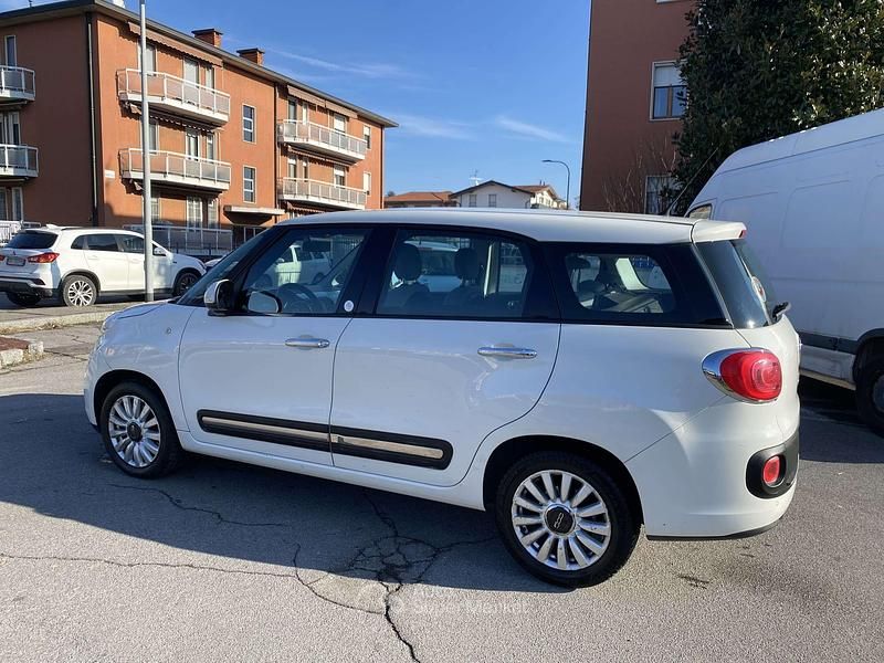 Usata Fiat 500L Lounge 105 CV (77 kW) 2014 Bianco Monovolume
