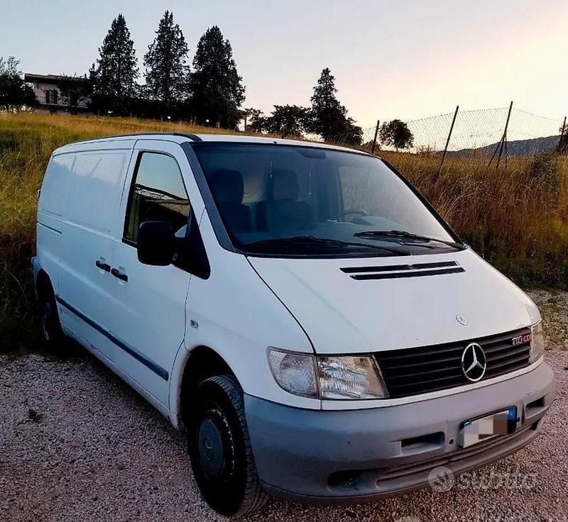 Bianco Usata 2001 Mercedes Vito Furgone | 3300 € (Super prezzo) - Immagine 1/4