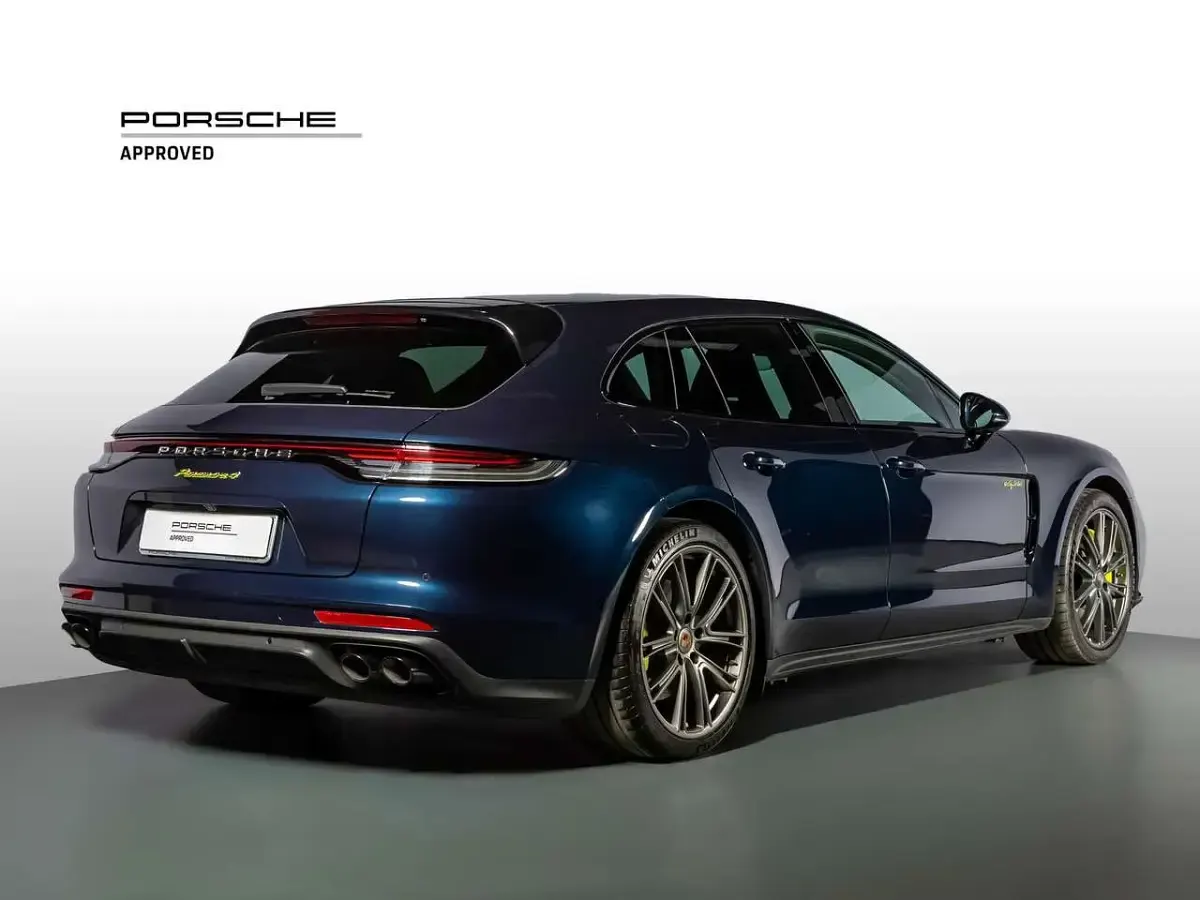 Usata Porsche Panamera 4 E-Hybrid Sport Turismo Sport Turismo 462 CV (339 kW) 2020 Blu notte metallizzato Station wagon