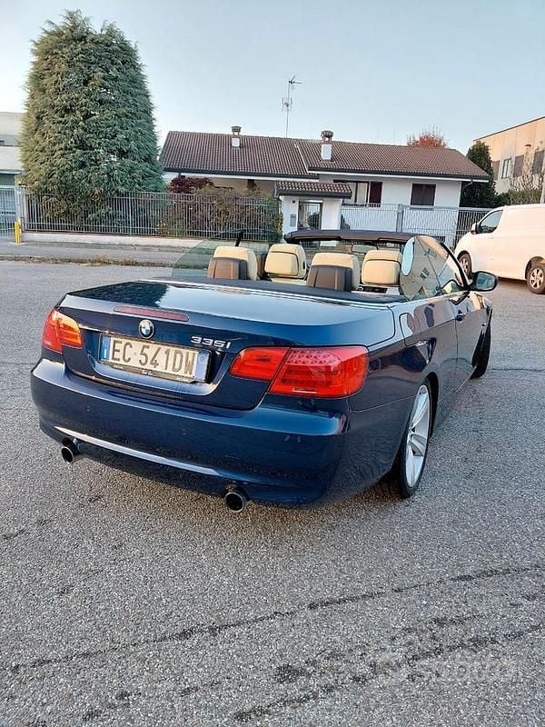 Usata BMW 335 Cabriolet Sport Line 306 CV (225 kW) 2011 Blu Cabrio