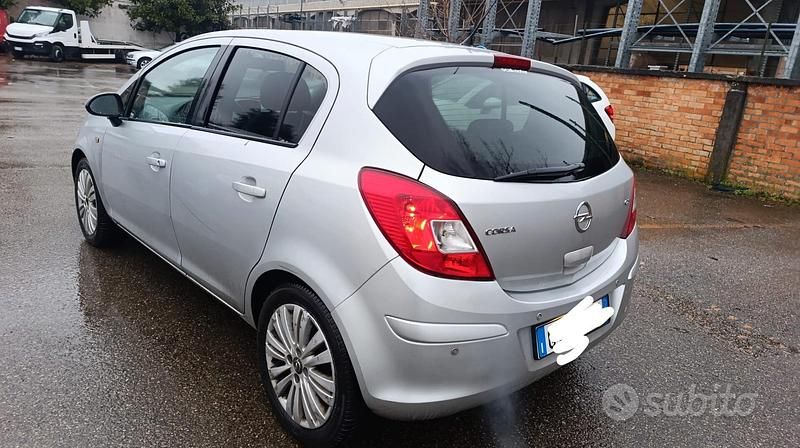 Usata Opel Corsa 74 CV (54 kW) 2014 Grigio Utilitaria