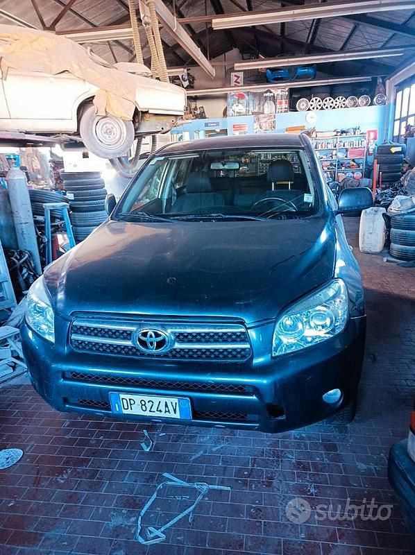 Usata Toyota RAV4 136 CV (100 kW) 2008 Blu SUV