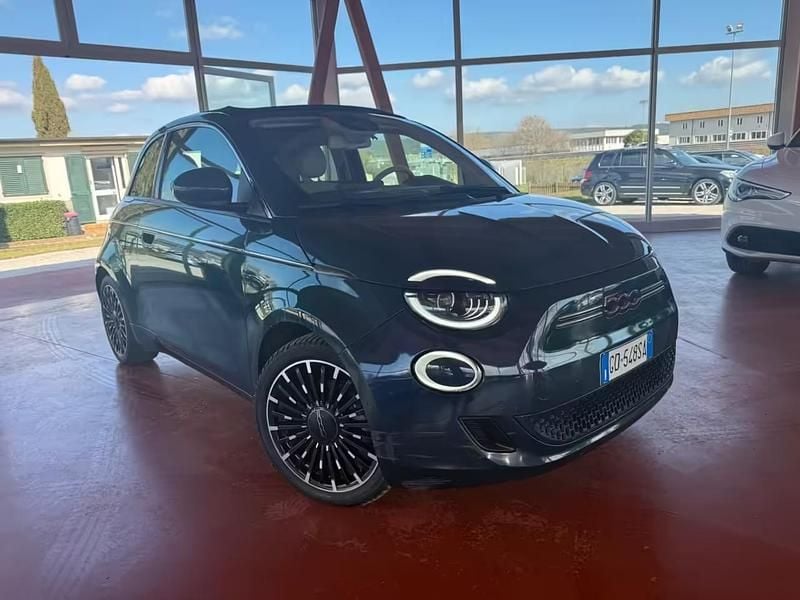 Usata Fiat 500e 69 kW (95 CV) 2021 Blu Cabrio