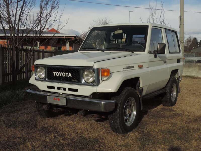 Bianco Usata 1989 Toyota Land Cruiser SUV | 16.800 € - Immagine 1/4