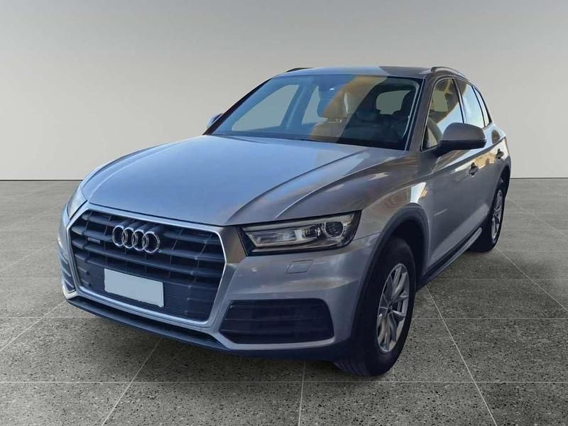 Argento Usata 2018 Audi Q5 Business SUV | 22.900 € (Buon prezzo) - Immagine 1/4