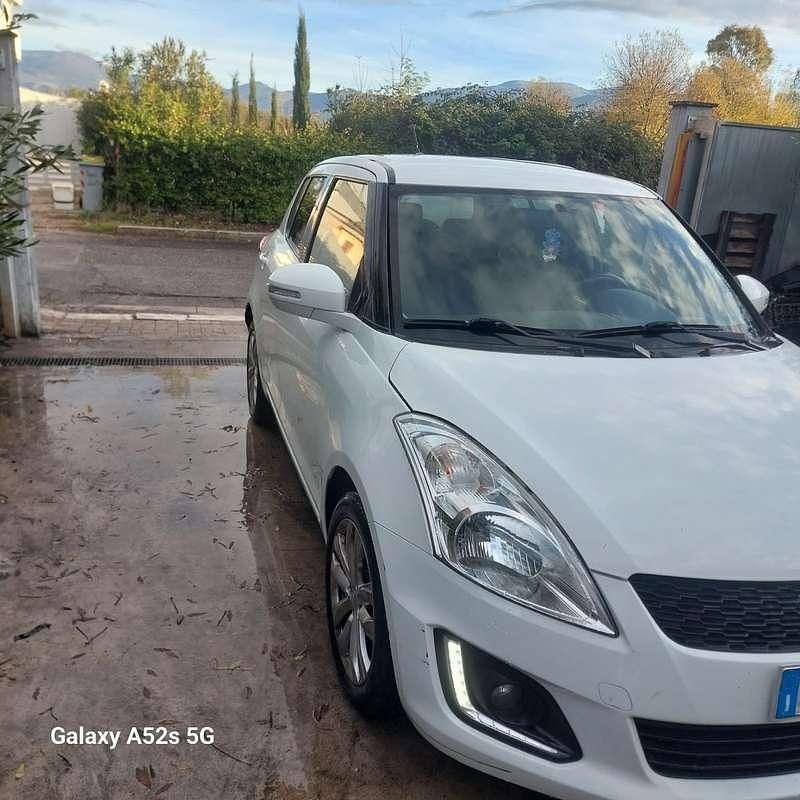 Usata Suzuki Swift 94 CV (69 kW) 2013 Bianco Utilitaria