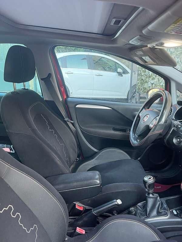 Usata Fiat Grande Punto Sport 105 CV (77 kW) 2012 Rosso Utilitaria