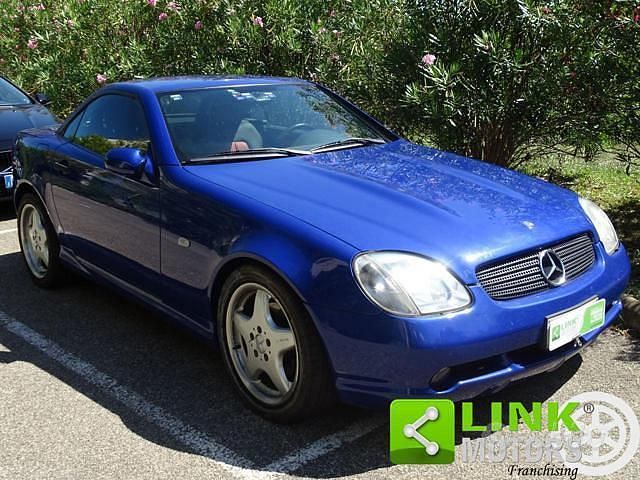 Usata Mercedes SLK200 AMG 192 CV (141 kW) 1998 Blu Cabrio