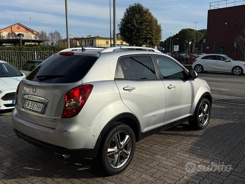 Usata Ssangyong (KGM) Korando 175 CV (128 kW) 2012 Grigio SUV