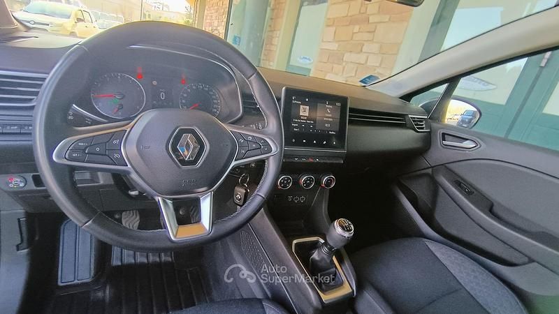 Usata Renault Clio V 101 CV (74 kW) 2020 Gray Berlina