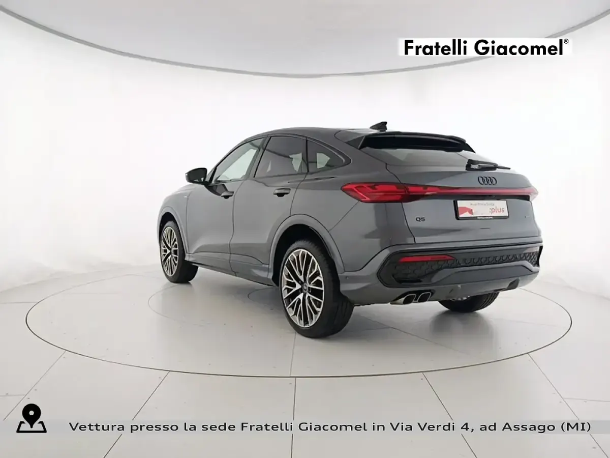 Nuova Audi Q5 Sportback S-Line 204 CV (150 kW) 2025 6y grigio daytona perlato SUV