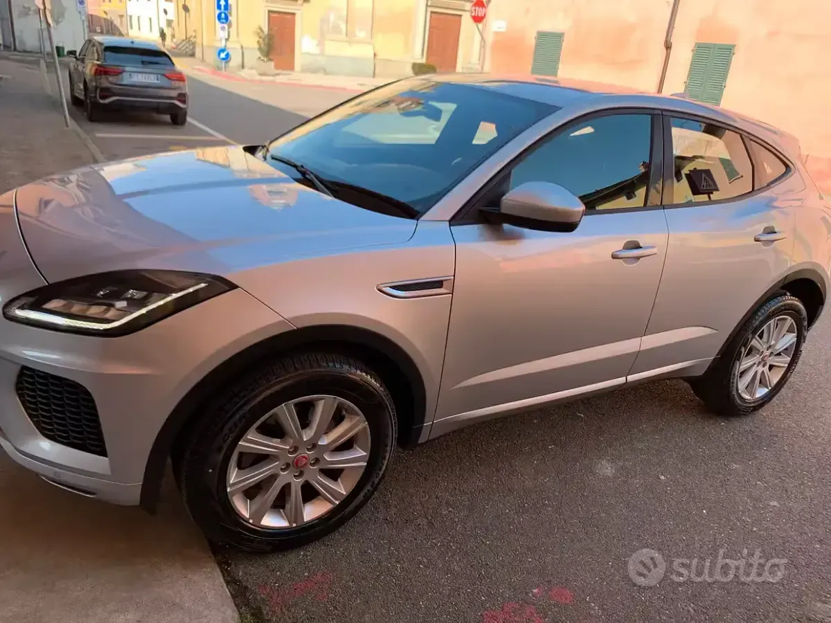 Usata Jaguar E-Pace 179 CV (131 kW) 2018 Grigio SUV
