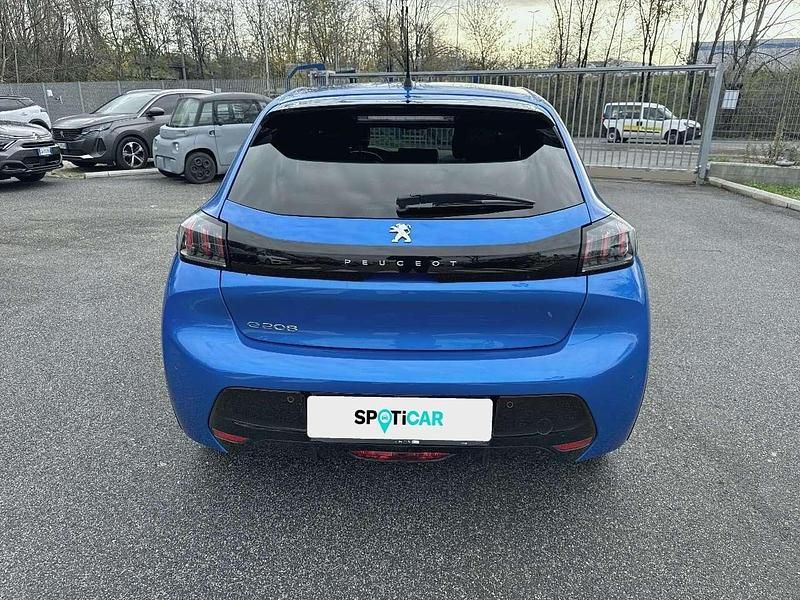 Usata Peugeot e-208 Allure 100 kW (136 CV) 2023 Blu Utilitaria