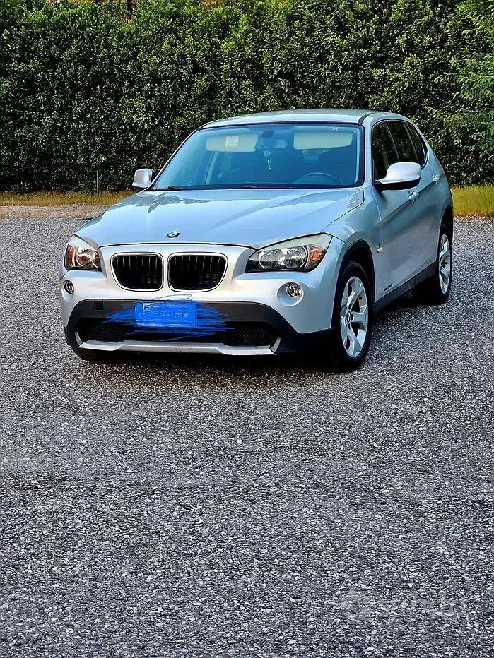 Usata BMW X1 177 CV (130 kW) 2011 Grigio SUV