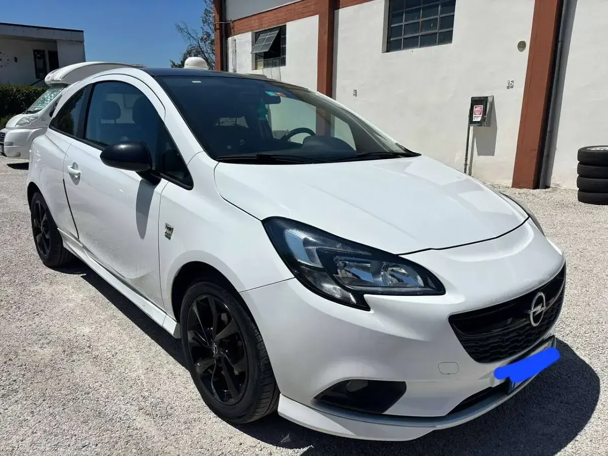 Usata Opel Corsa 90 CV (66 kW) 2015 Bianco Utilitaria