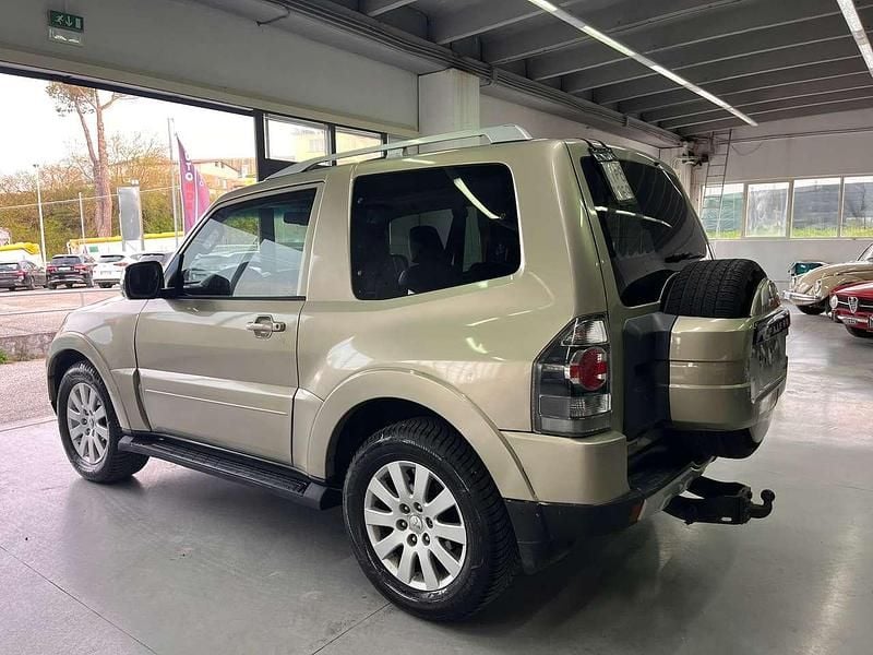 Usata Mitsubishi Pajero Instyle 160 CV (117 kW) 2007 Grigio SUV