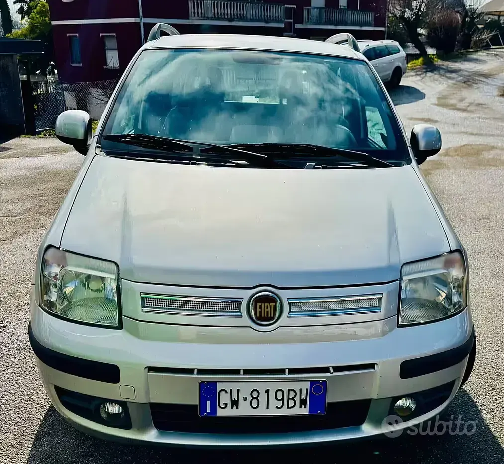 Usata Fiat Panda Emotion 69 CV (50 kW) 2010 Grigio Utilitaria
