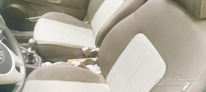 Usata Kia Magentis 2013 Bianco Berlina