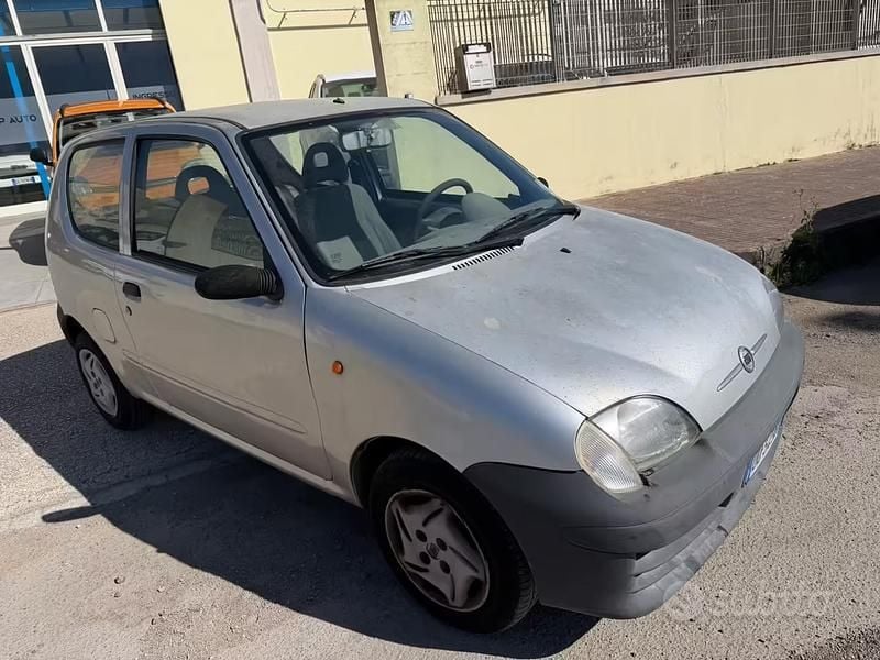 Usata Fiat 600 54 CV (39 kW) 2006 Grigio Utilitaria