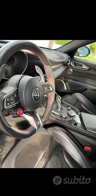 Usata Alfa Romeo Giulia Ti 210 CV (154 kW) 2018 Blu Berlina