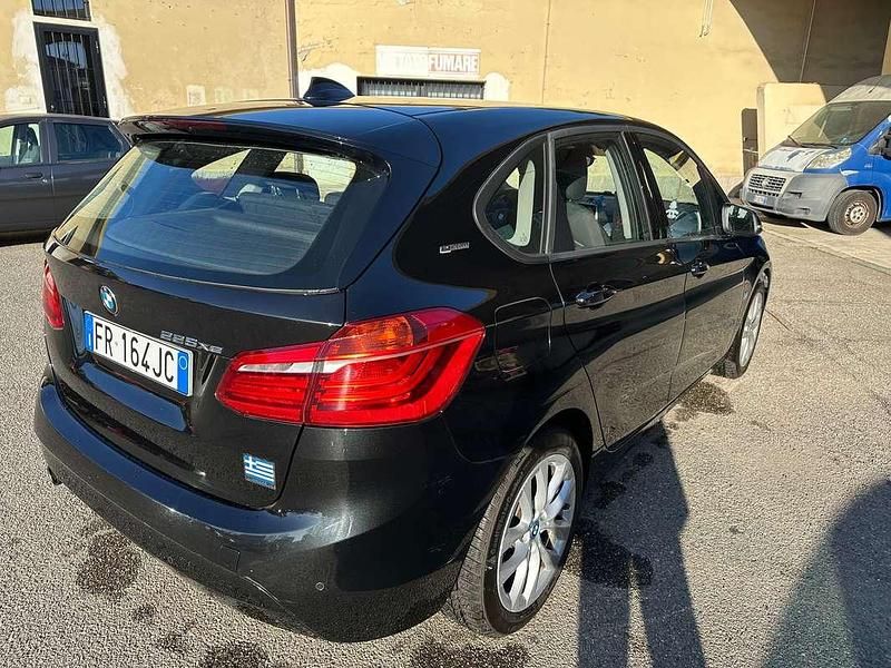Usata BMW 225 Efficient Dynamics 136 CV (100 kW) 2018 Nero Monovolume