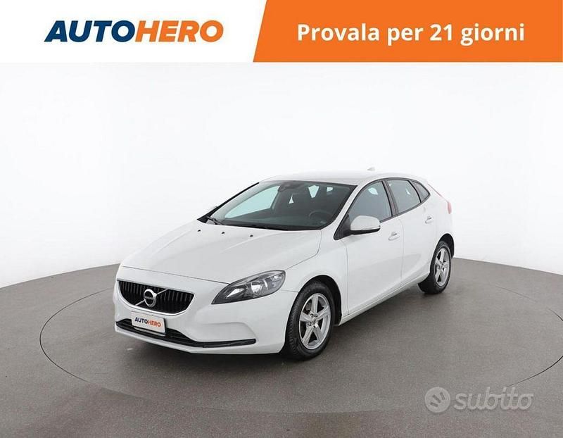 Bianco Usata 2017 Volvo V40 Kinetic Station wagon | 11.499 € (Buon prezzo) - Immagine 1/2