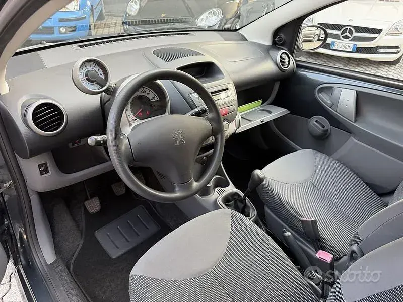 Usata Peugeot 107 Urban Move 68 CV (50 kW) 2008 Grigio Utilitaria