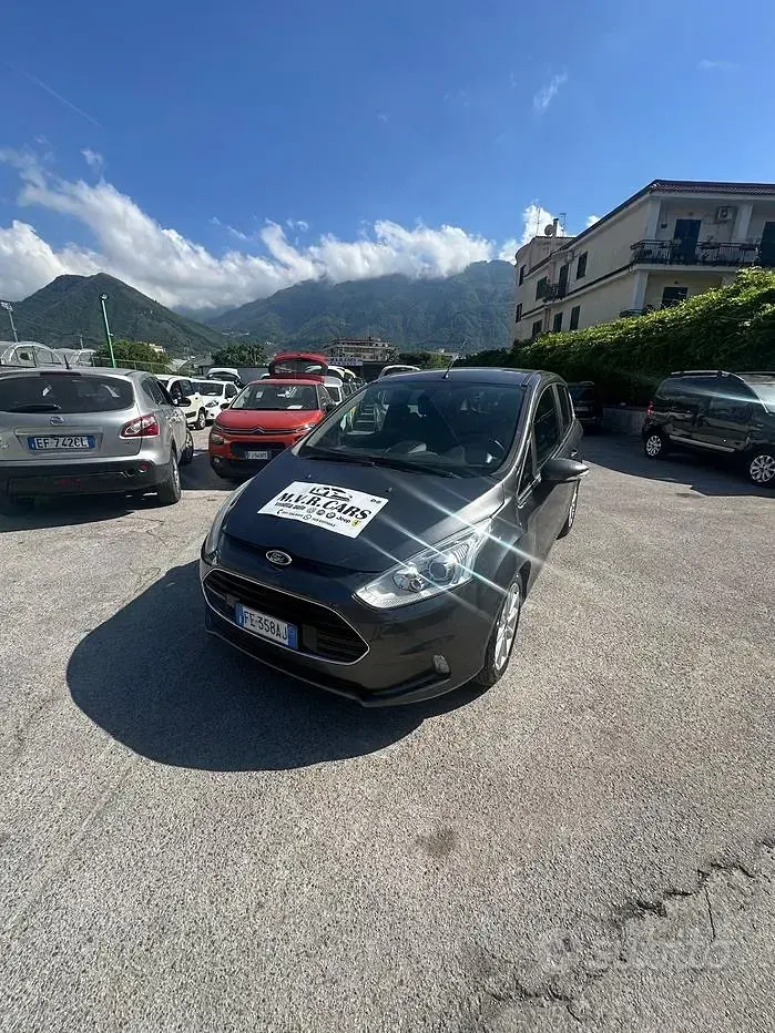 Usata Ford B-MAX Titanium X 100 CV (73 kW) 2016 Grigio Monovolume